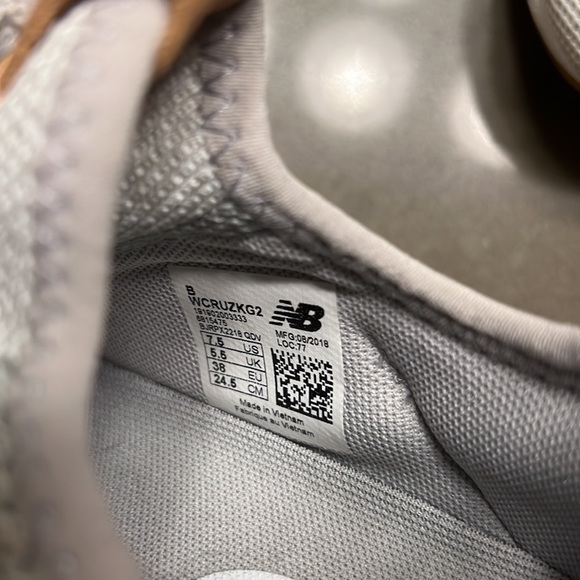 Gray New Balance Sneakers - Picture 3 of 5